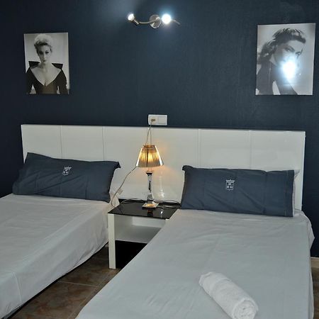 Apartamentos De Las Heras Ibiza Eksteriør billede