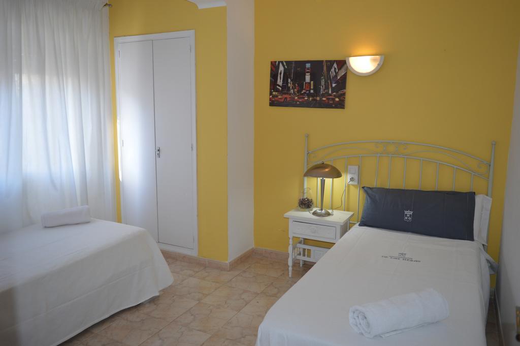 Apartamentos De Las Heras Ibiza Eksteriør billede